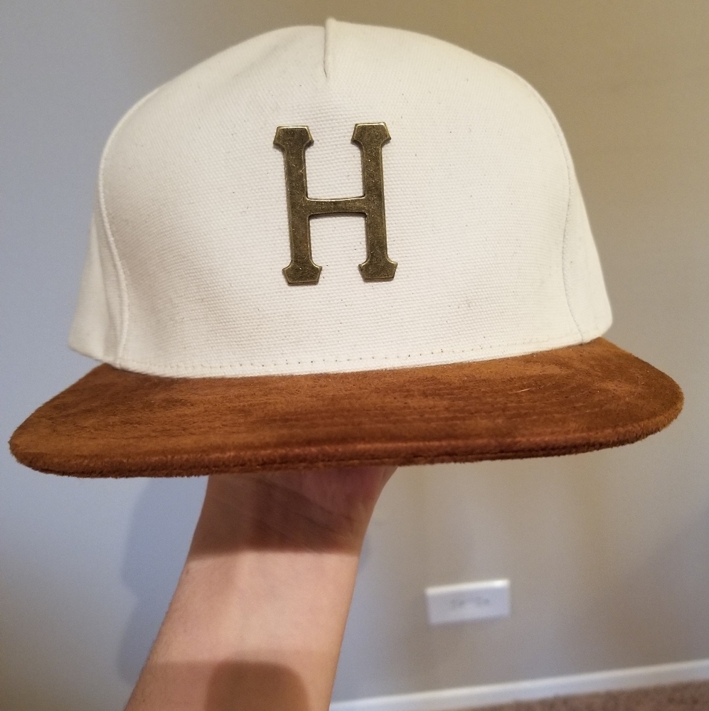 HUG Suede lid hat